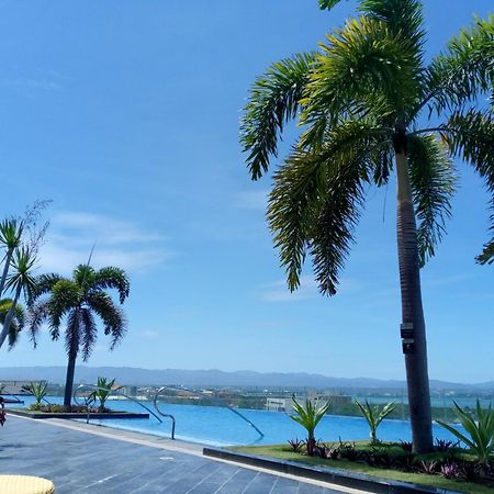 Mactan Newtown 8 Boulevard Deluxe Punta Engano  ภายนอก รูปภาพ