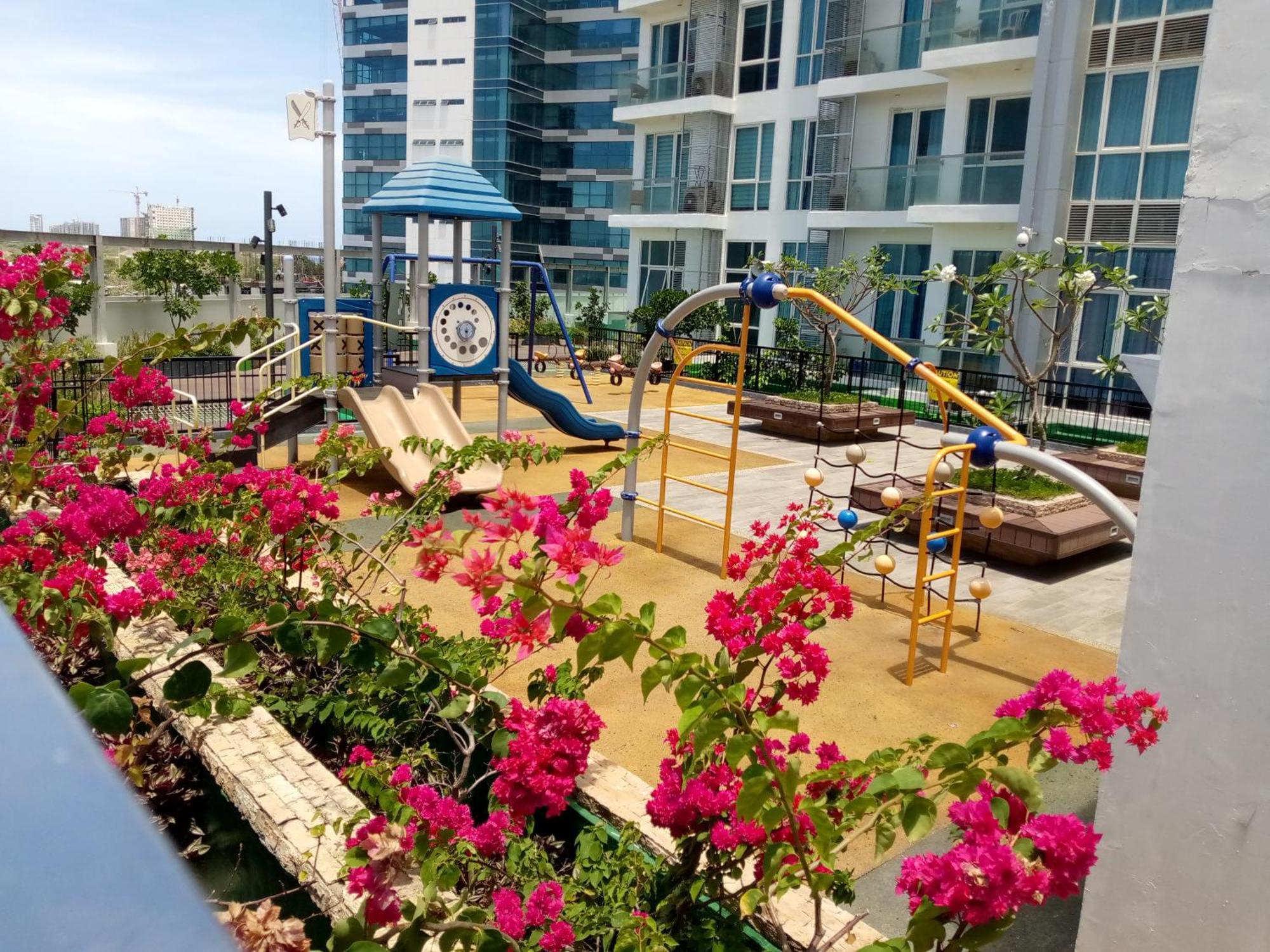 Mactan Newtown 8 Boulevard Deluxe Punta Engano  ภายนอก รูปภาพ